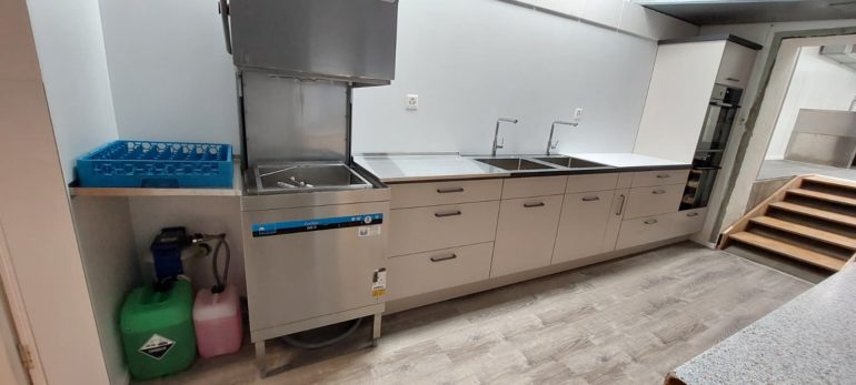 Installation-cuisines-traditionnelle-professionnelle_Cottens_3.jpg