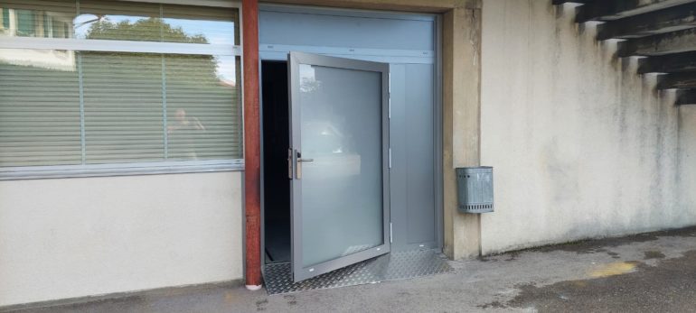 Installation-cuisines-traditionnelle-professionnelle_Cottens_9.jpg